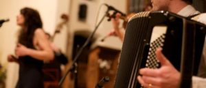 La Belle De Paris Accordion and Singer