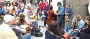 Biggin-Hillbillies---Street-Performance